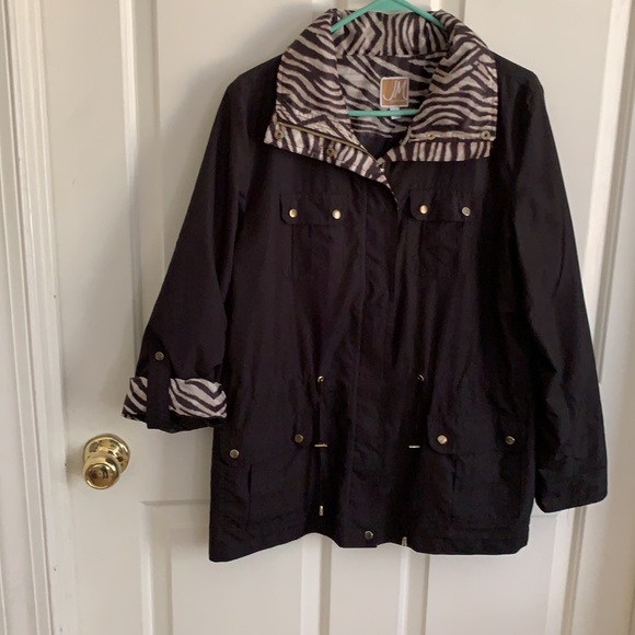 JM Collection Light Wt. Jacket w/ Hoodie - Picture 4 of 12